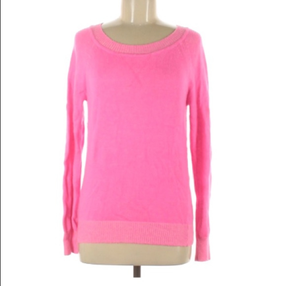 Cozy, hot pink gap sweater, good condition